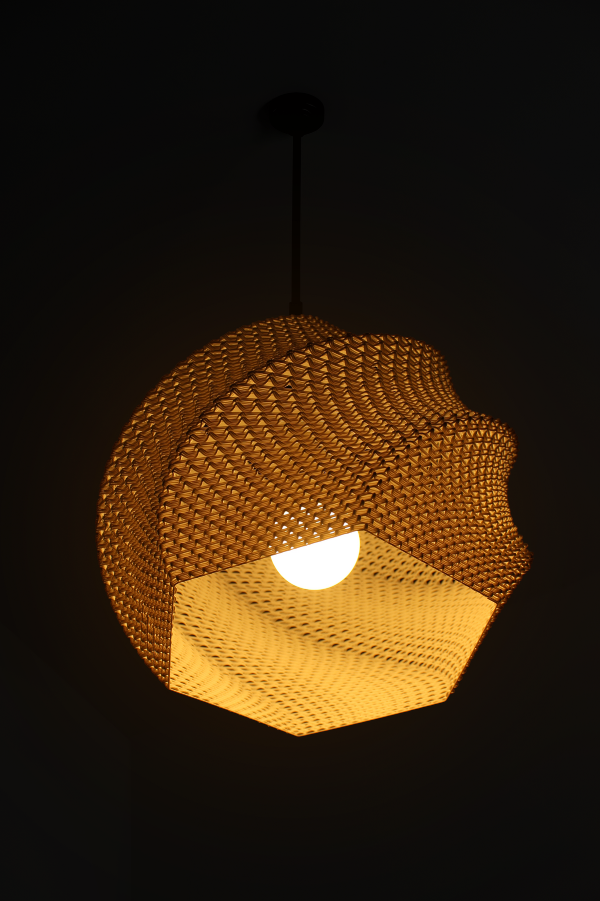 Sofia sculptural RippleMesh pendant lamp, view 2
