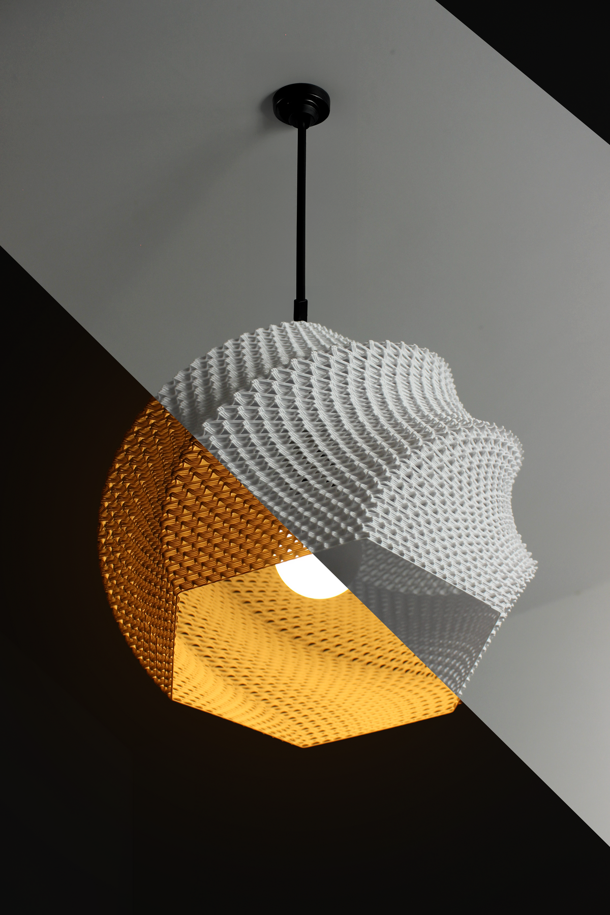 Sofia sculptural RippleMesh pendant lamp