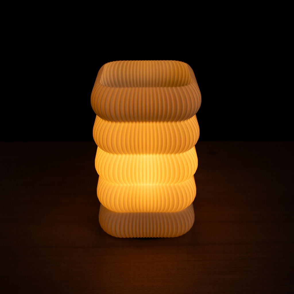 Zara adaptive lamp, usable as table lamp or pendant, view 3